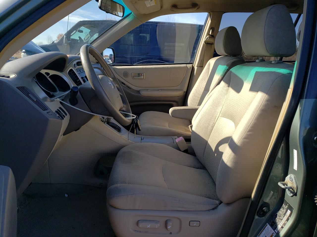 2004 TOYOTA HIGHLANDER