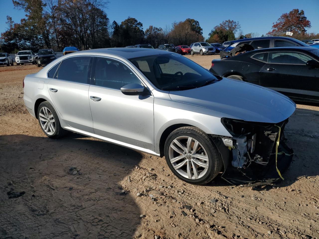 2018 VOLKSWAGEN Passat