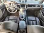 2016 PORSCHE Macan