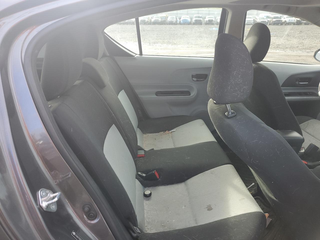 2014 TOYOTA Prius c