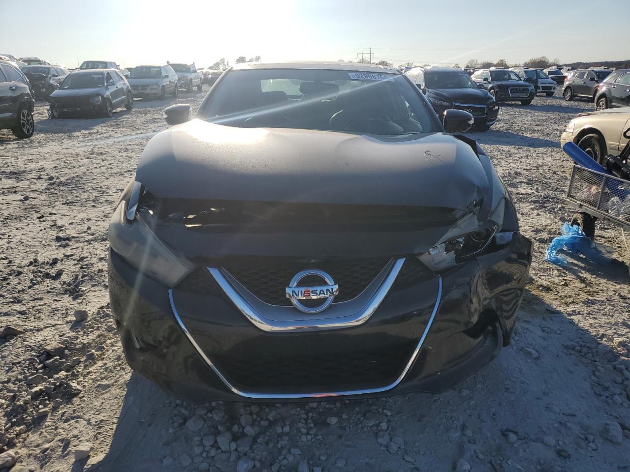 2017 NISSAN Maxima