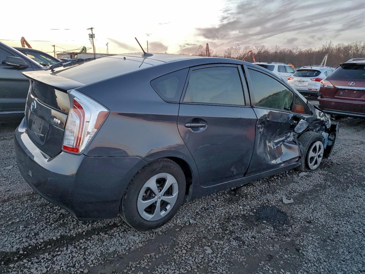 2015 TOYOTA PRIUS