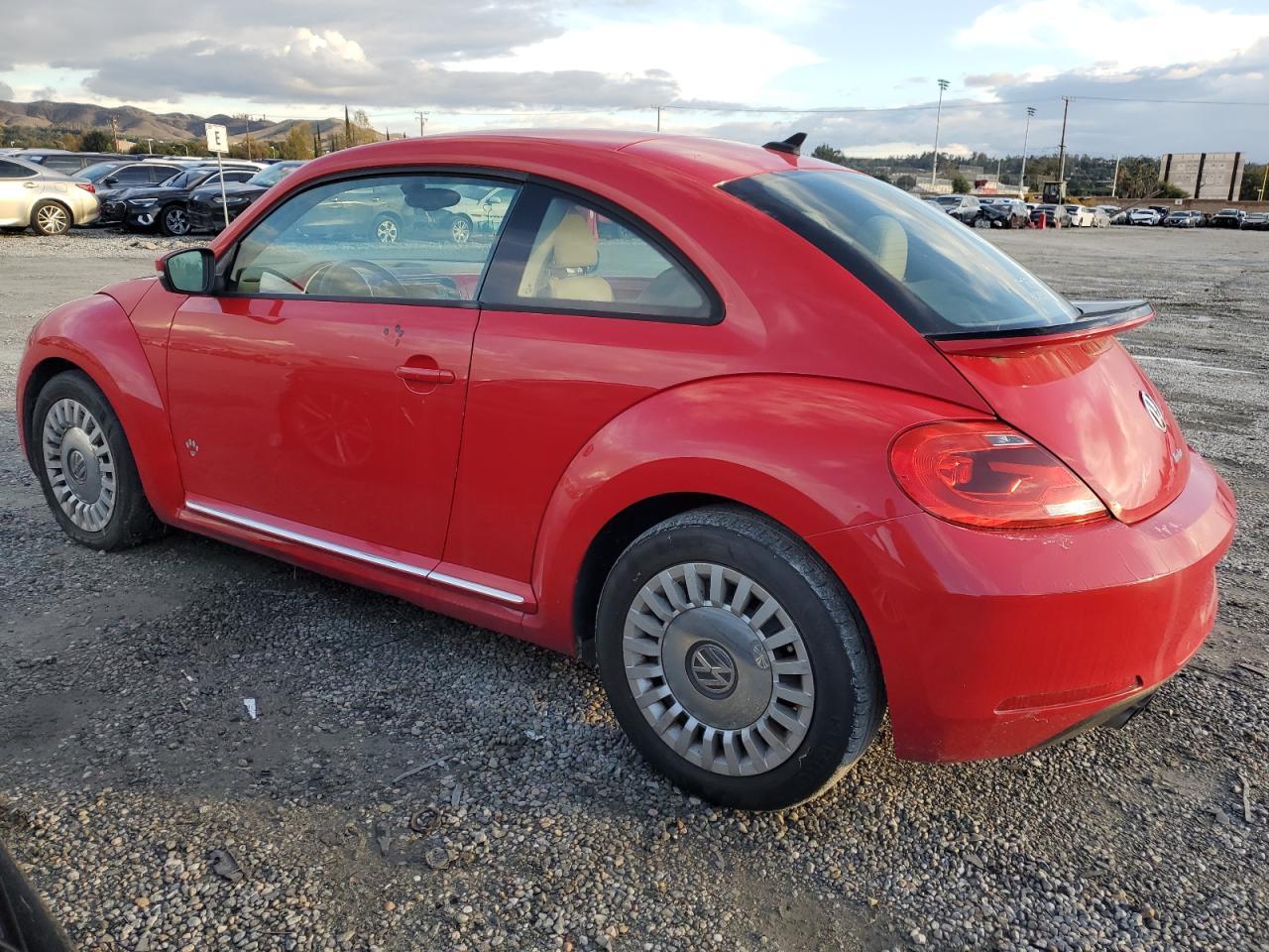 2016 VOLKSWAGEN Beetle