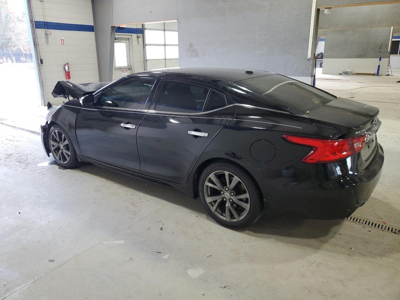 2016 NISSAN Maxima