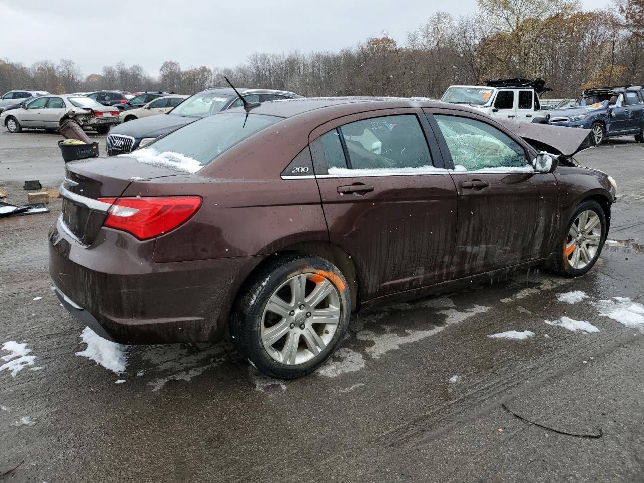 2013 CHRYSLER 200