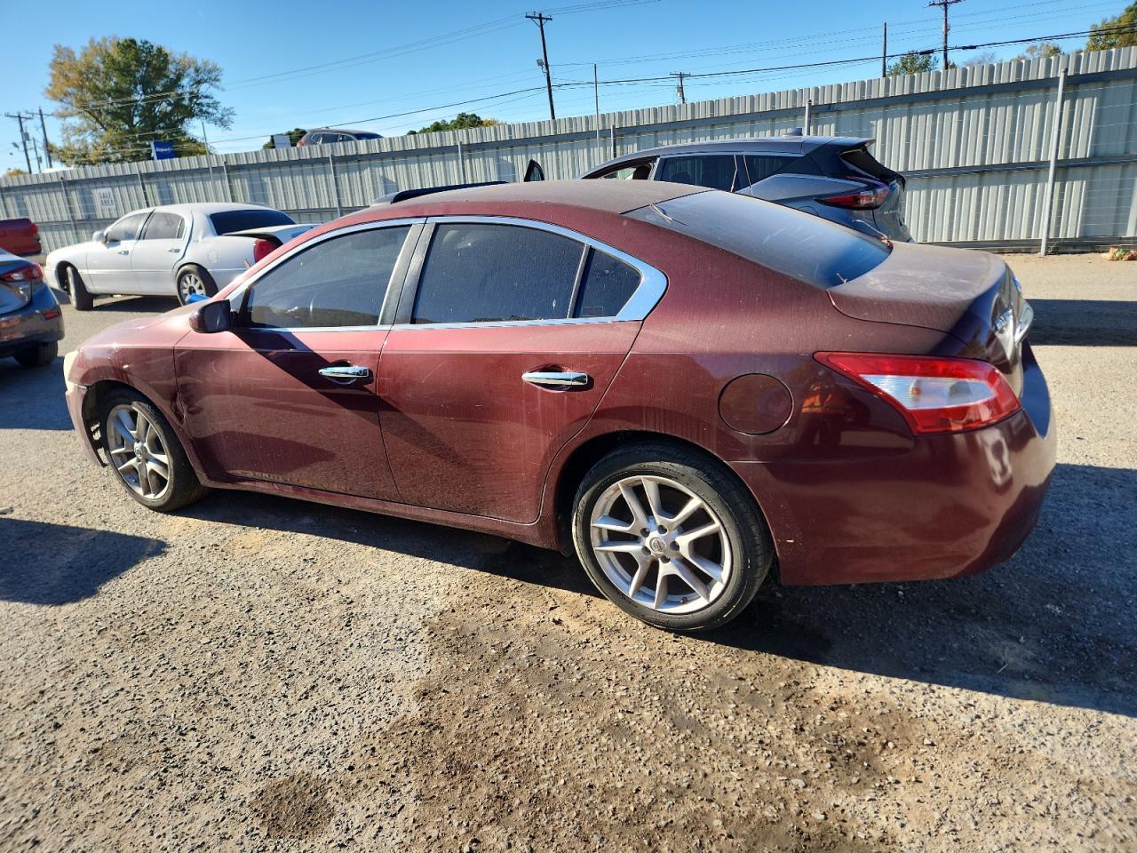 2011 NISSAN Maxima
