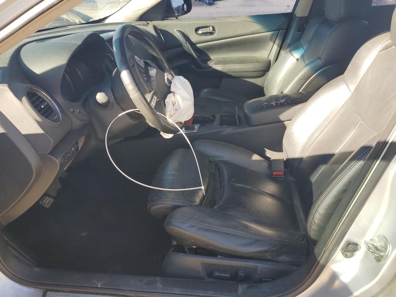2011 NISSAN Maxima