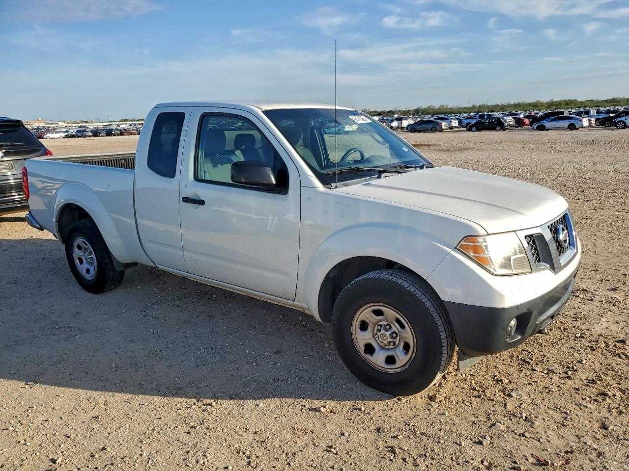 2016 NISSAN Frontier