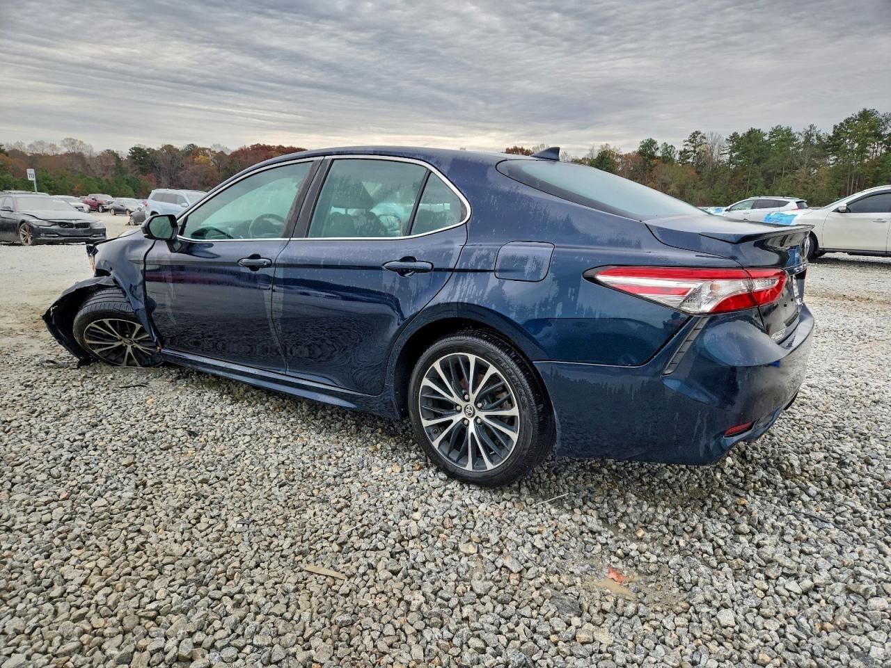 2019 TOYOTA CAMRY