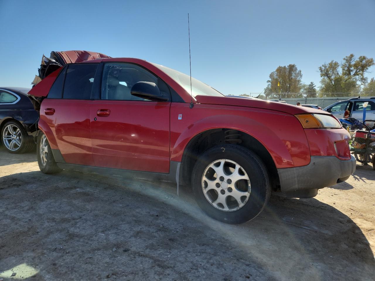 2004 SATURN Vue