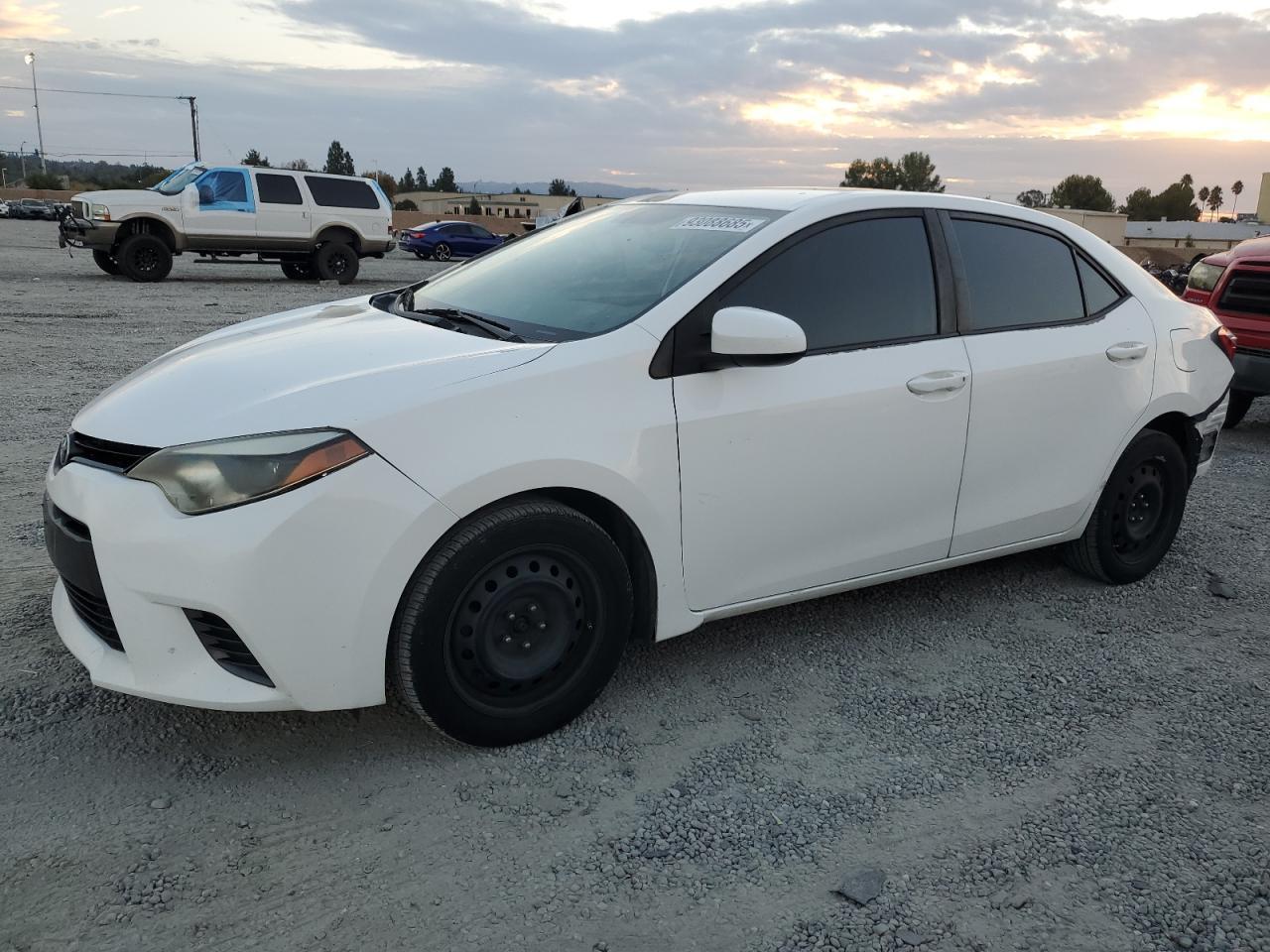 2015 TOYOTA COROLLA
