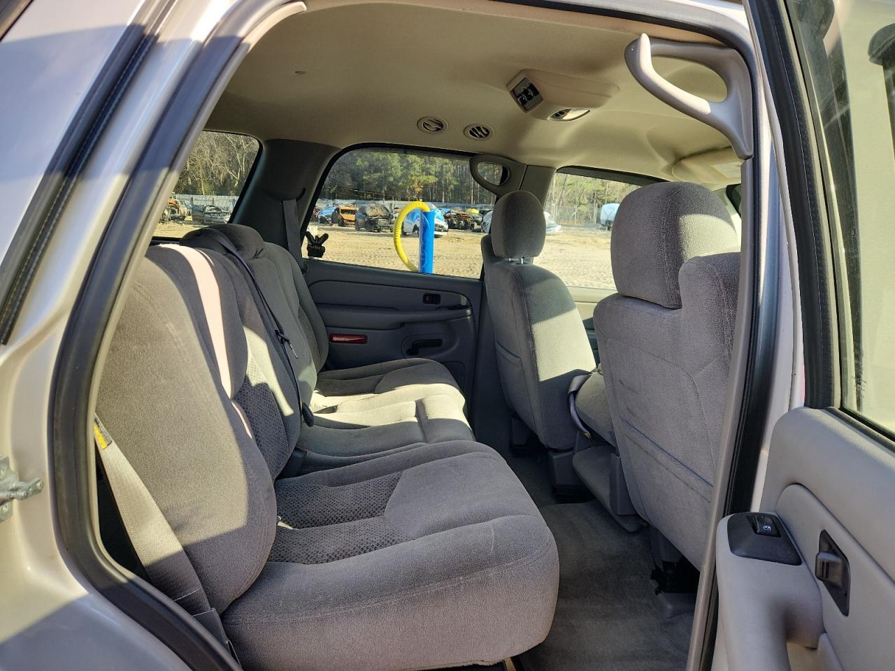 2004 CHEVROLET Tahoe