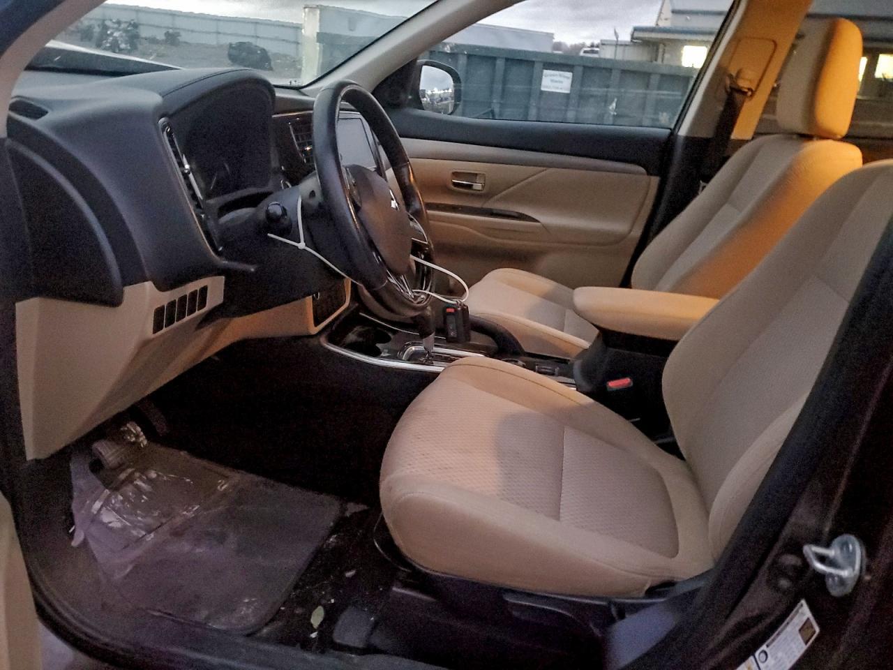 2017 MITSUBISHI outlander