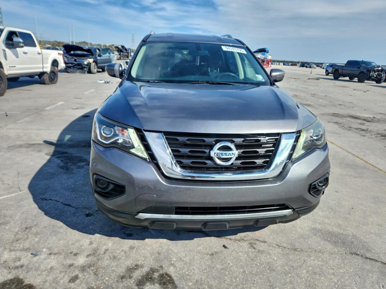 2017 NISSAN PATHFINDER