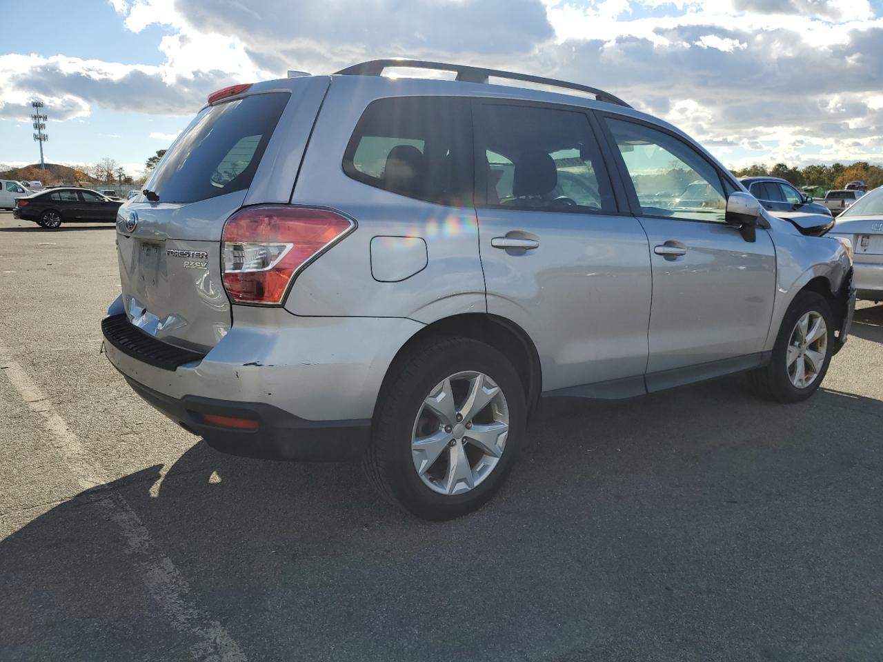 2016 SUBARU FORESTER