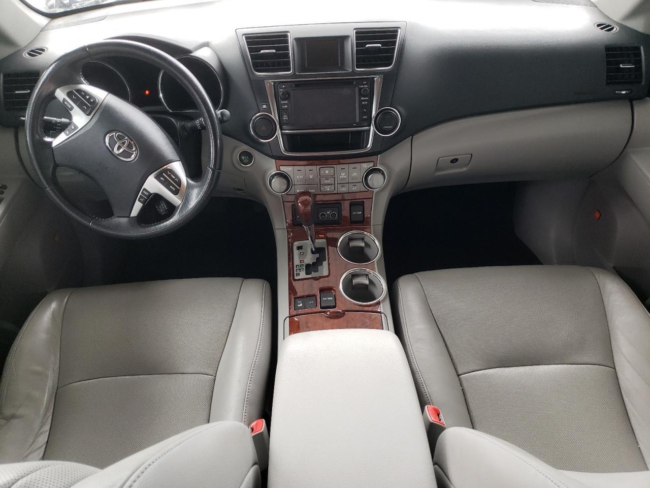 2013 TOYOTA HIGHLANDER