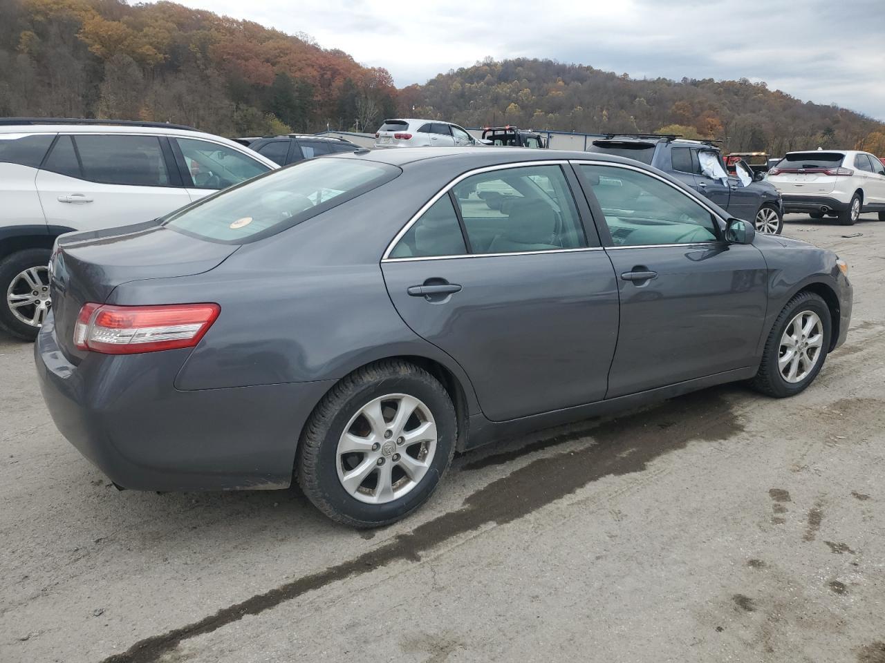 2011 TOYOTA CAMRY