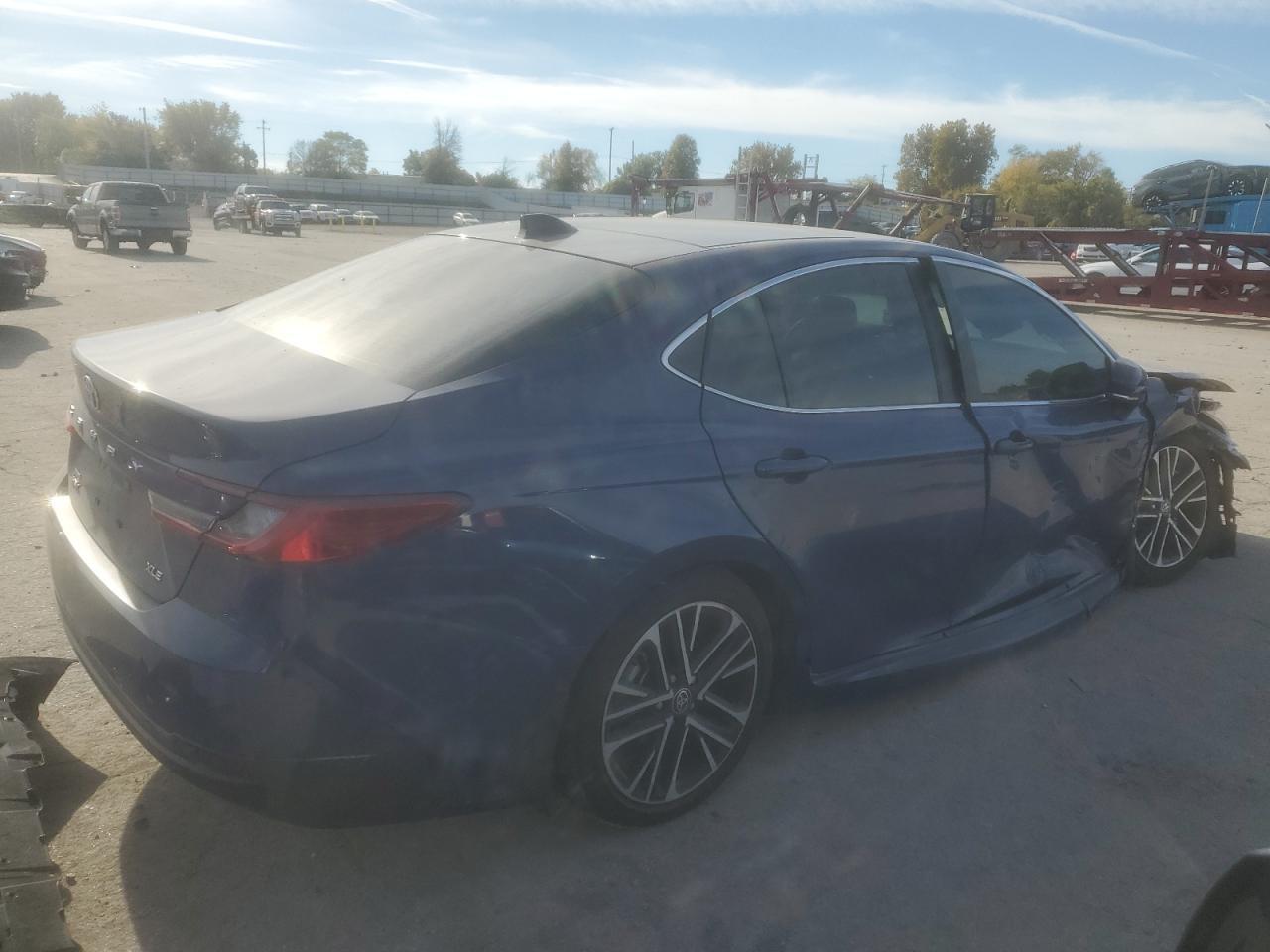 2025 TOYOTA CAMRY