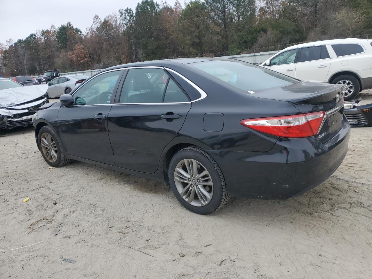 2016 TOYOTA CAMRY
