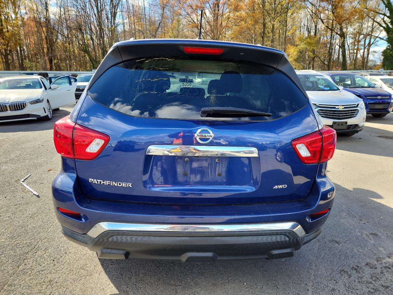 2017 NISSAN PATHFINDER