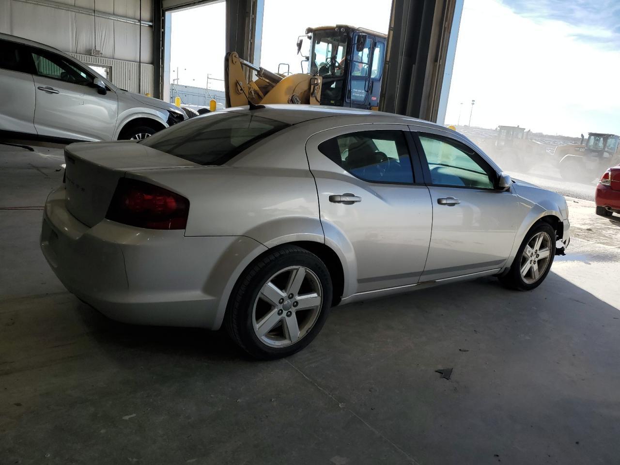 2011 DODGE Avenger