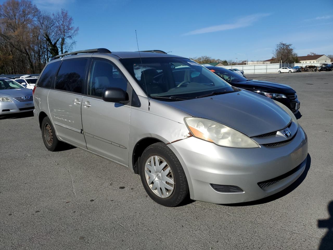 2007 TOYOTA SIENNA