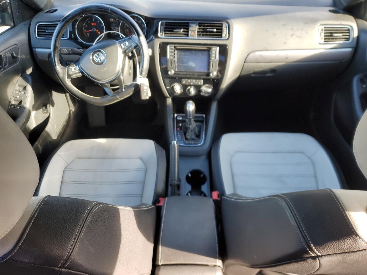 2016 VOLKSWAGEN JETTA
