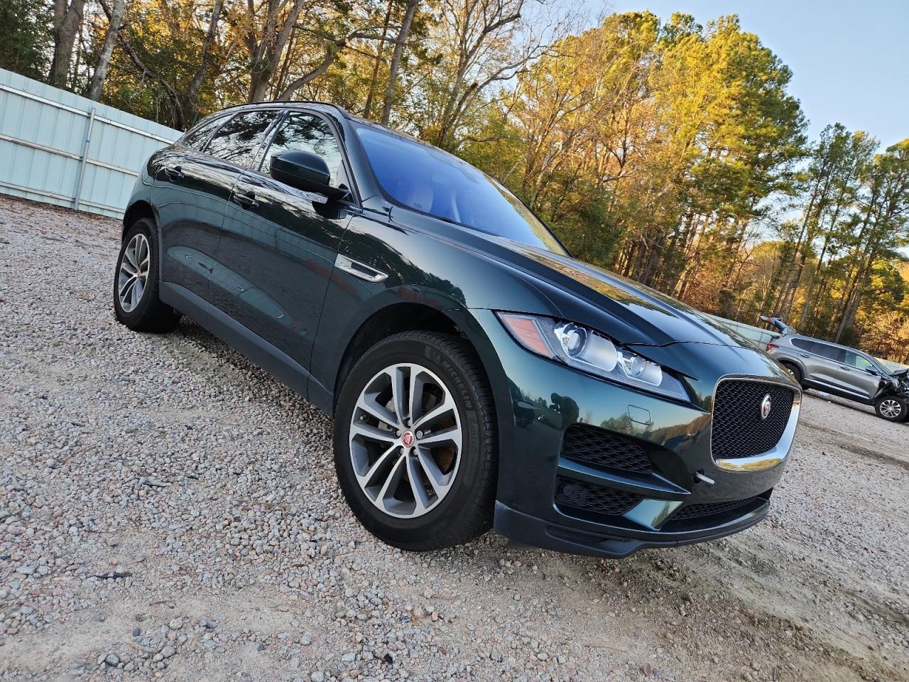 2017 JAGUAR F-Pace