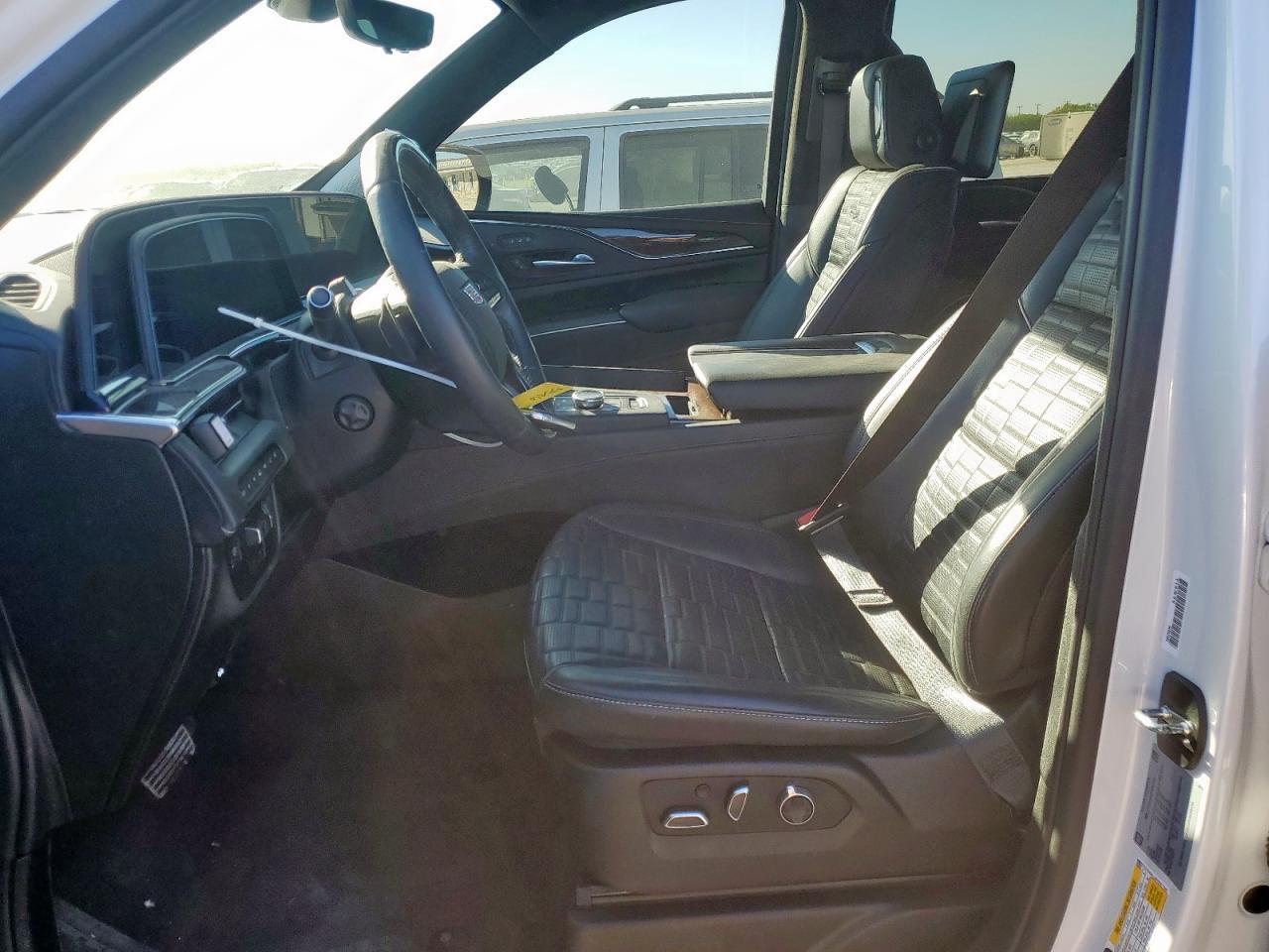 2023 CADILLAC ESCALADE