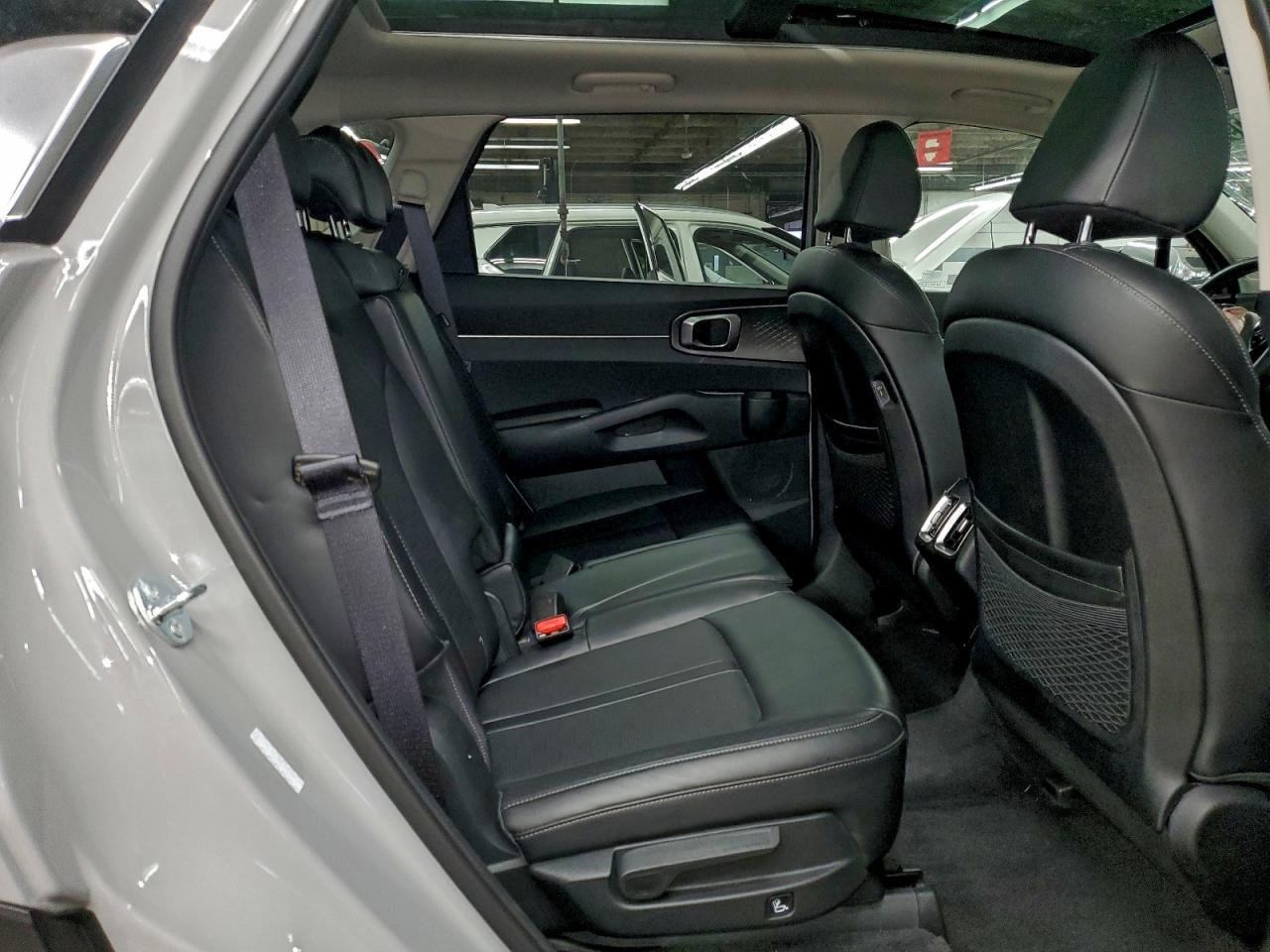 2025 KIA SORENTO