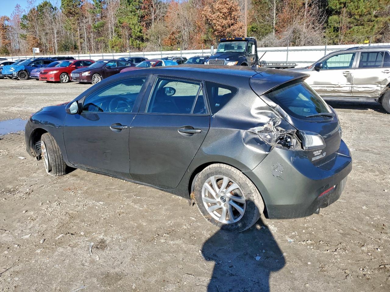 2013 MAZDA 3