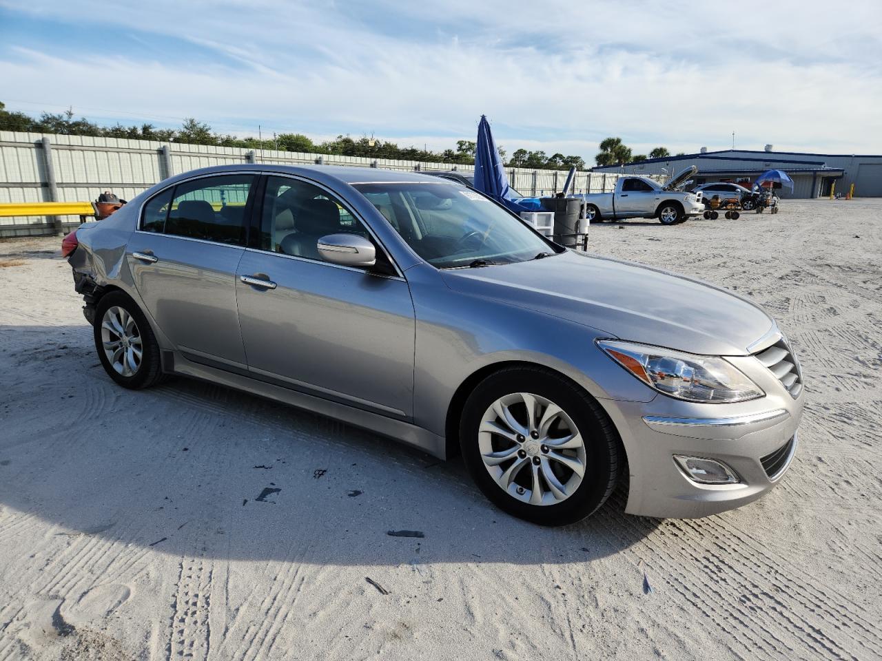 2012 HYUNDAI GENESIS