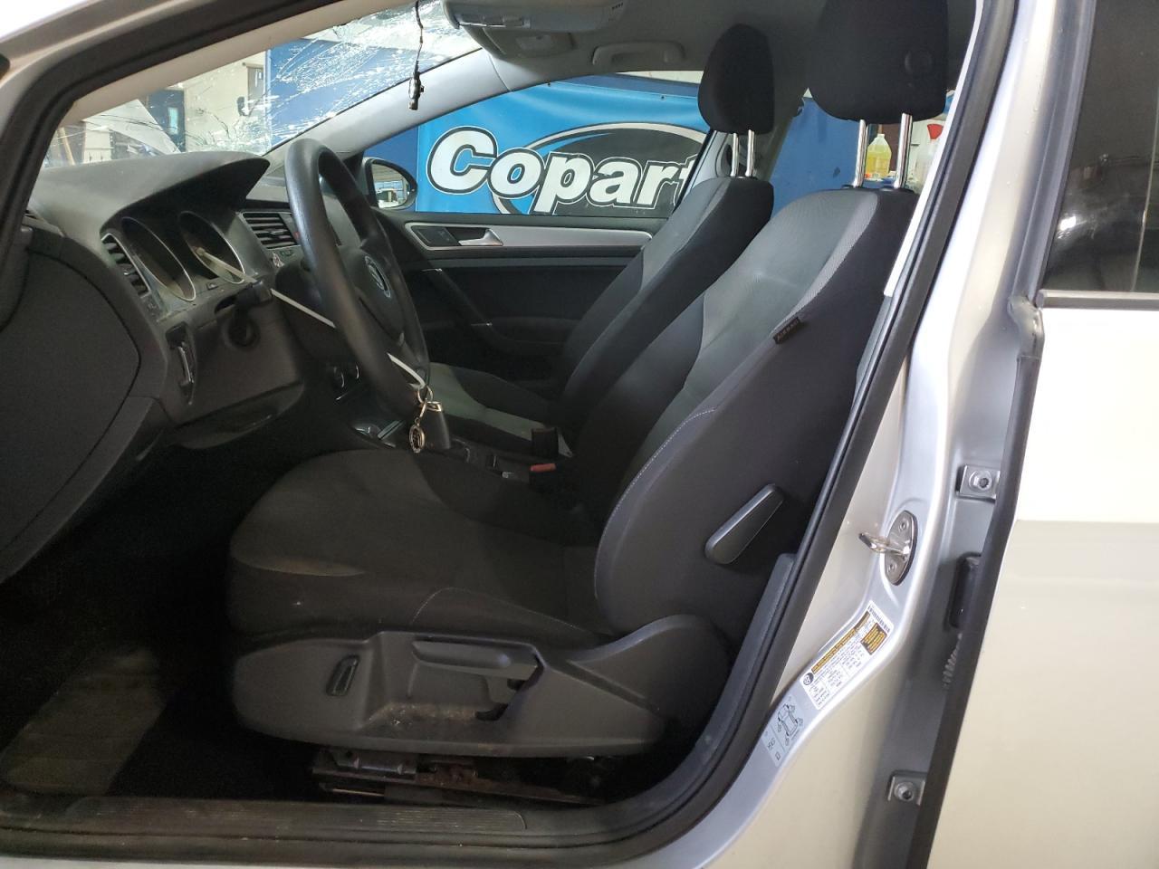 2016 VOLKSWAGEN e-Golf