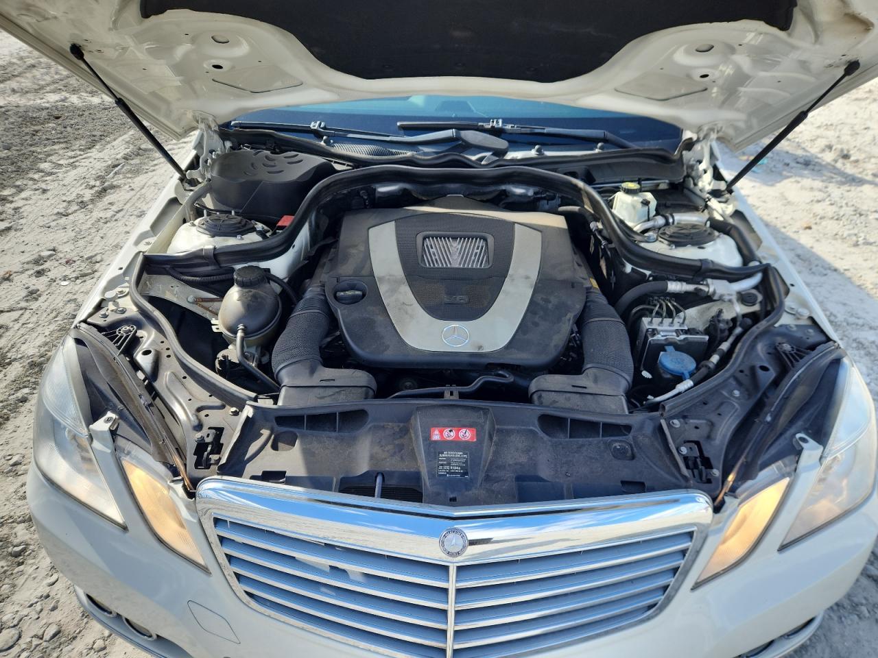 2011 MERCEDES-BENZ E-Class