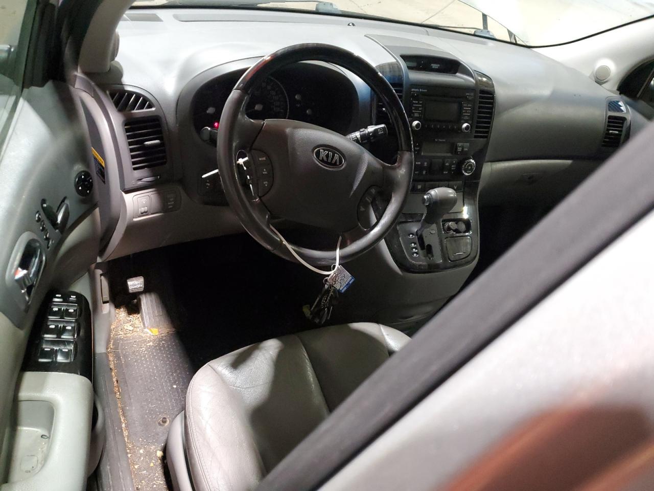 2014 KIA SEDONA