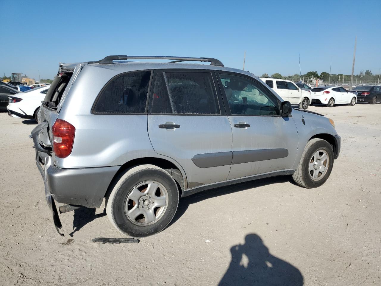 2004 TOYOTA RAV4