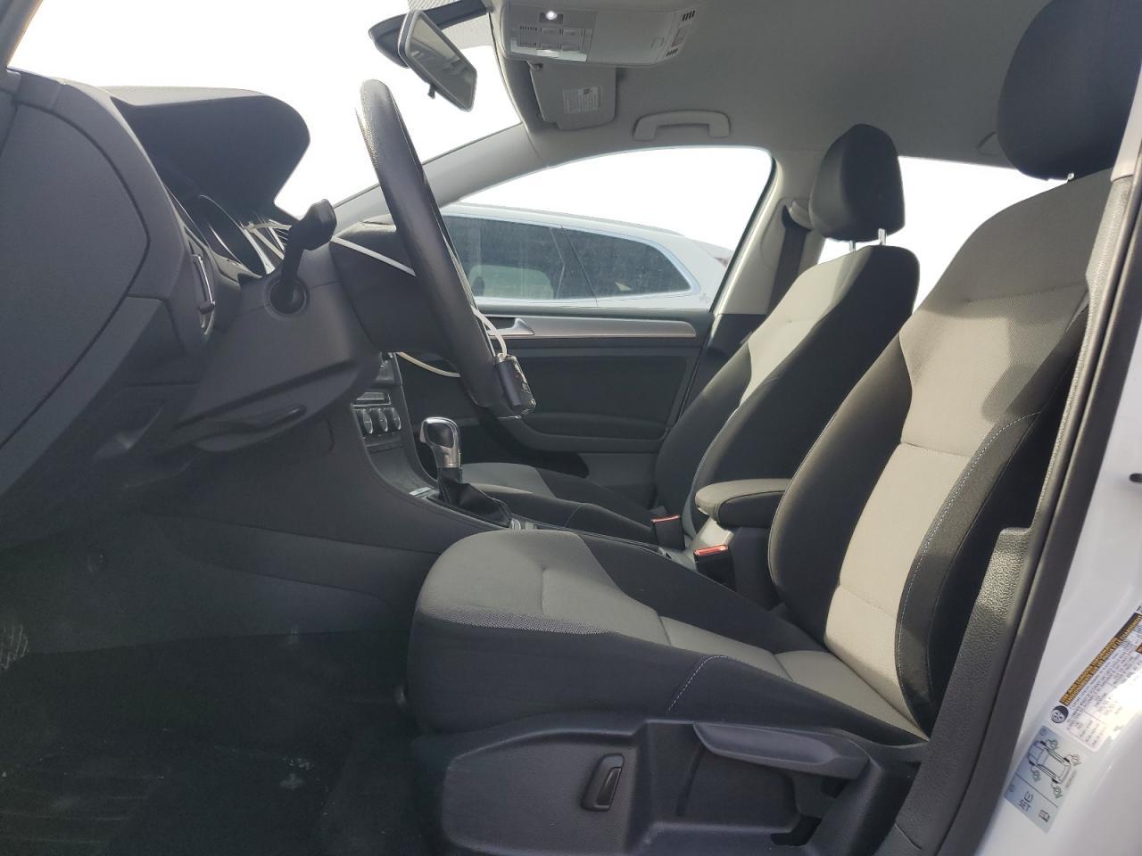 2016 VOLKSWAGEN e-Golf