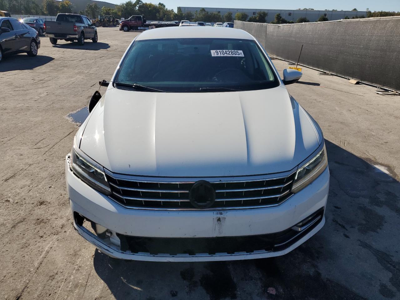 2016 VOLKSWAGEN Passat