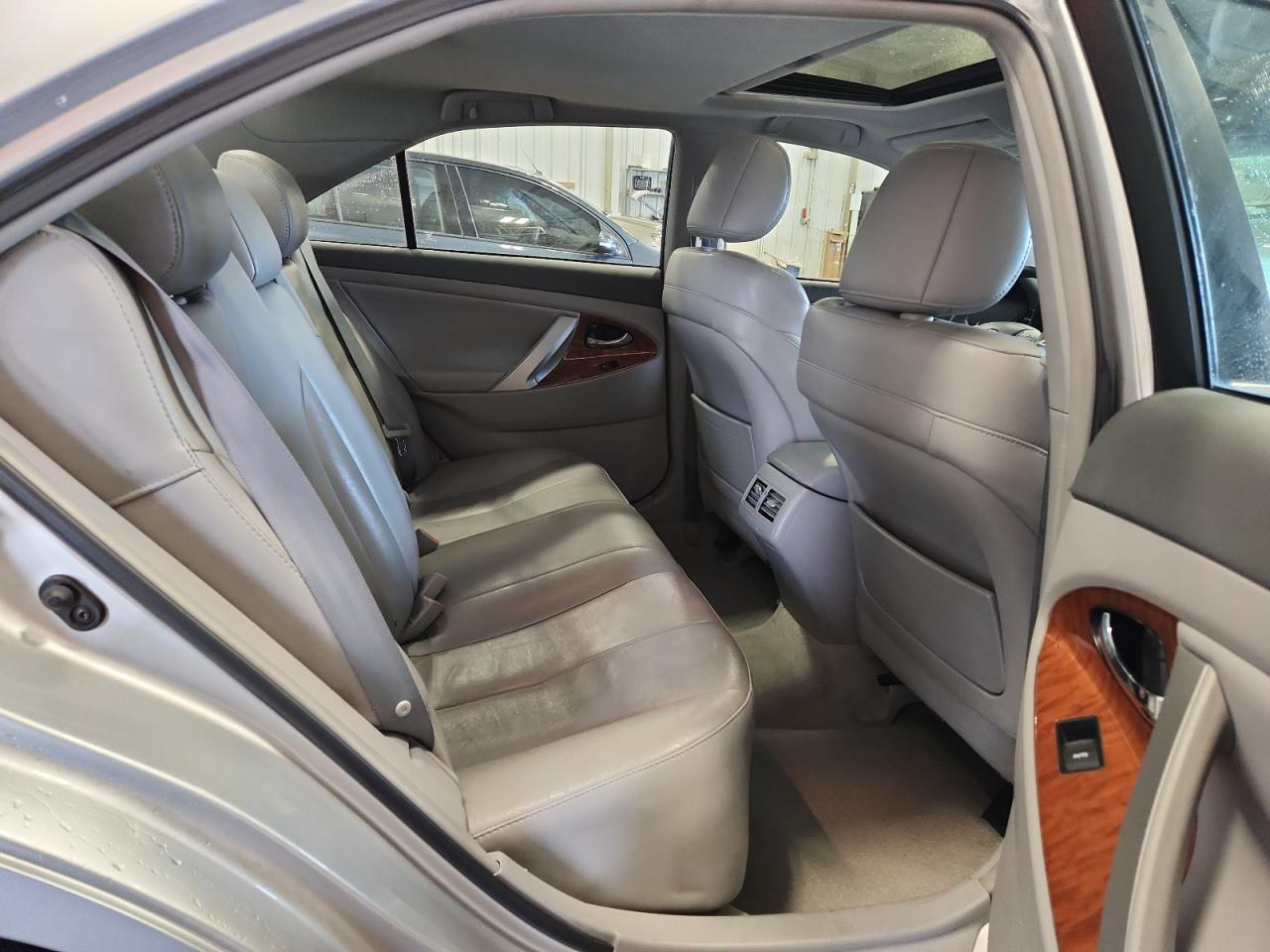 2010 TOYOTA CAMRY