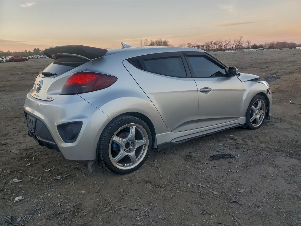 2013 HYUNDAI VELOSTER