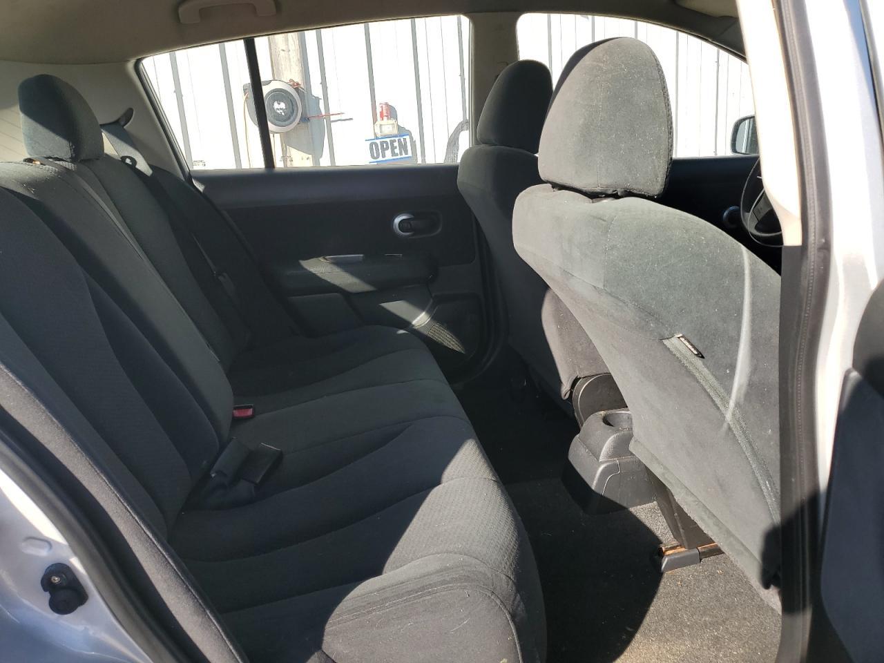 2012 NISSAN VERSA