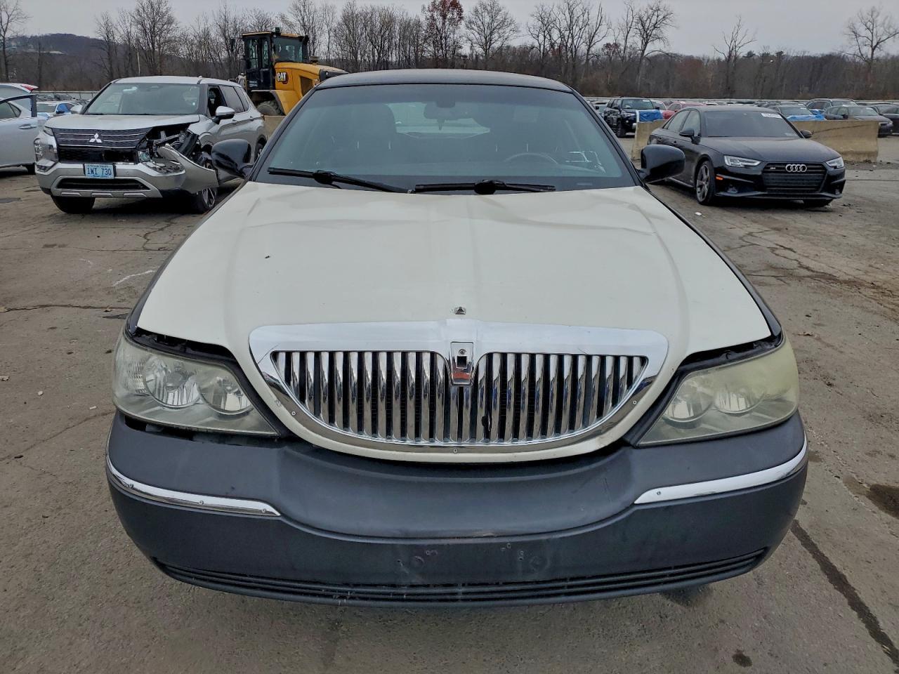 2008 LINCOLN Town Car