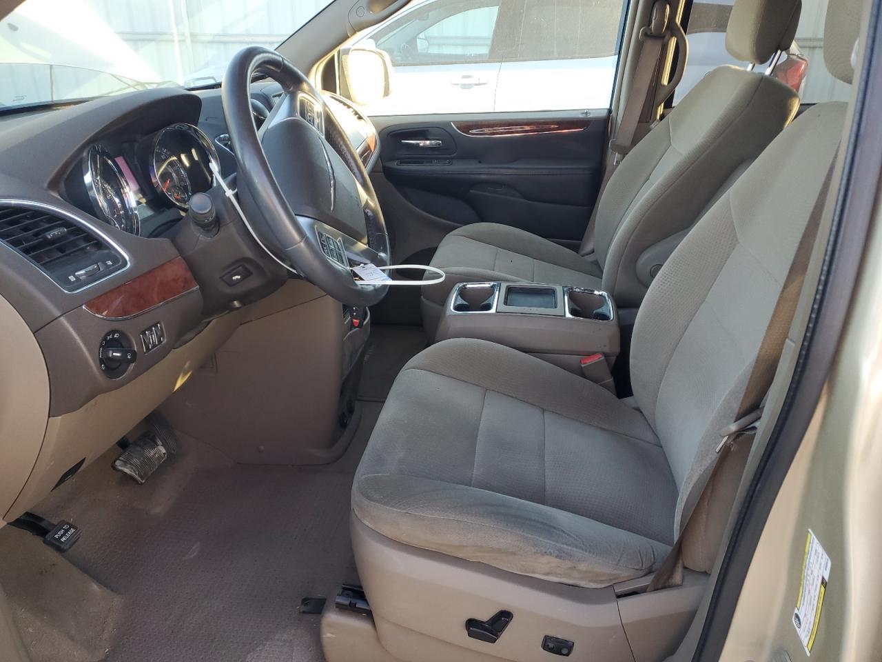 2011 CHRYSLER Town & Country