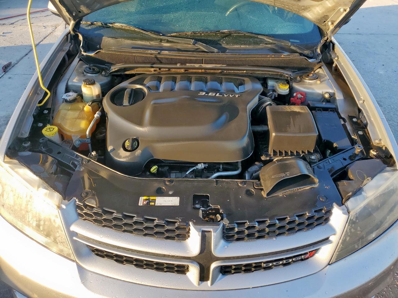 2014 DODGE Avenger