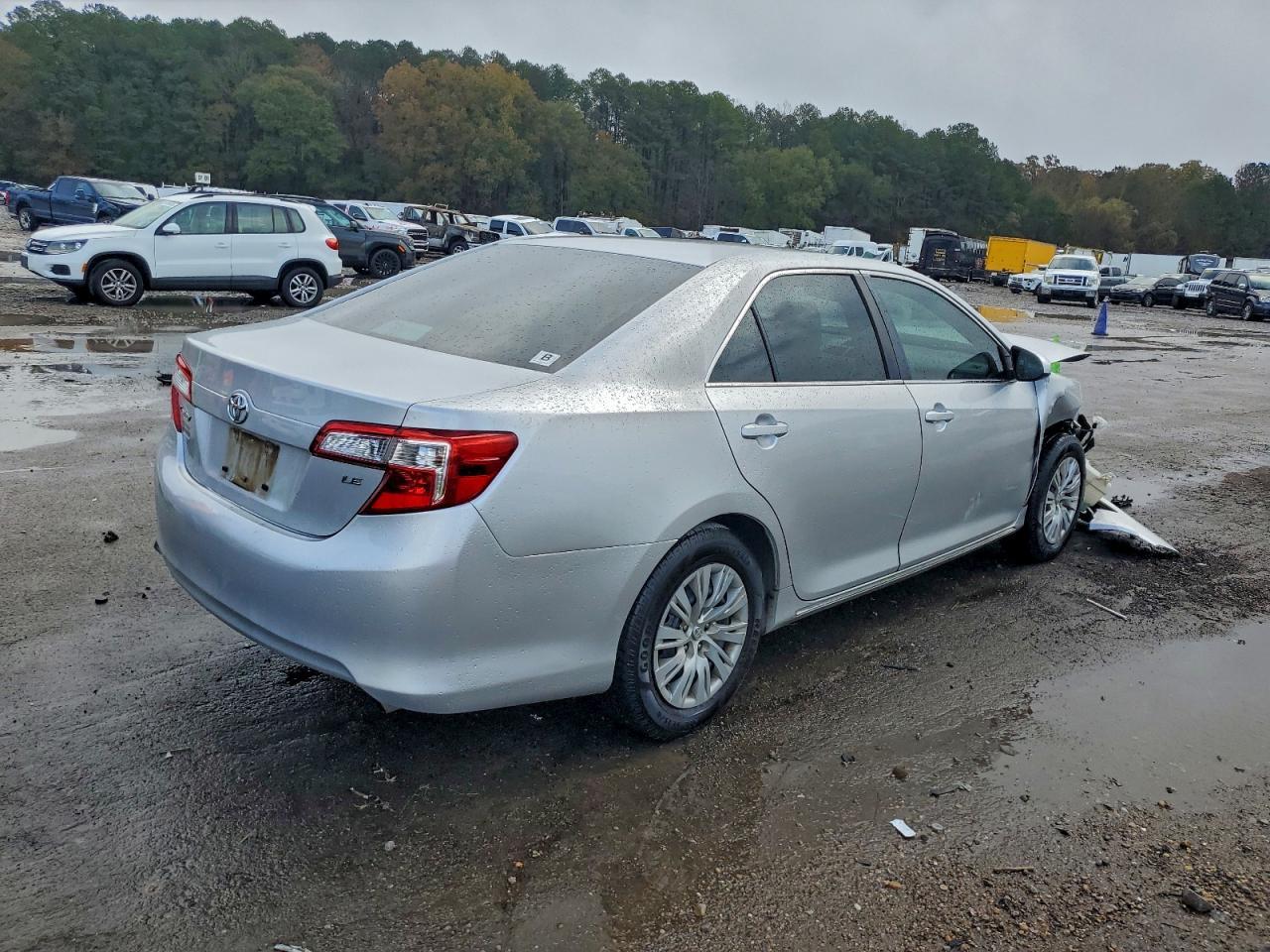 2013 TOYOTA CAMRY