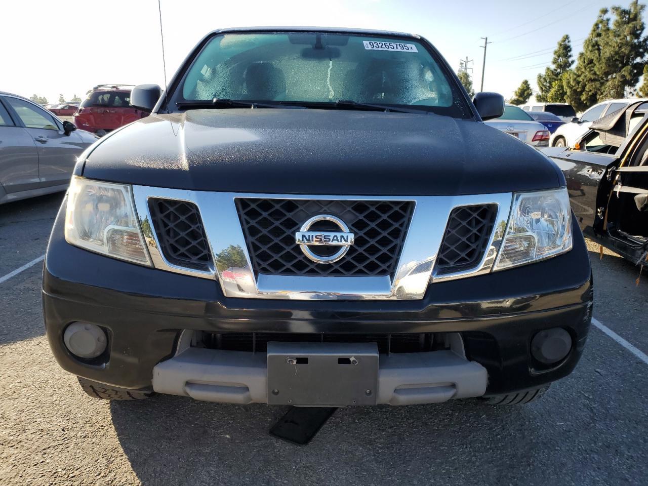 2012 NISSAN Frontier