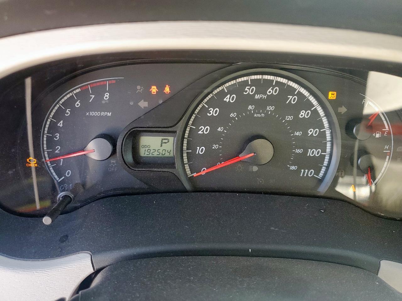 2011 TOYOTA SIENNA