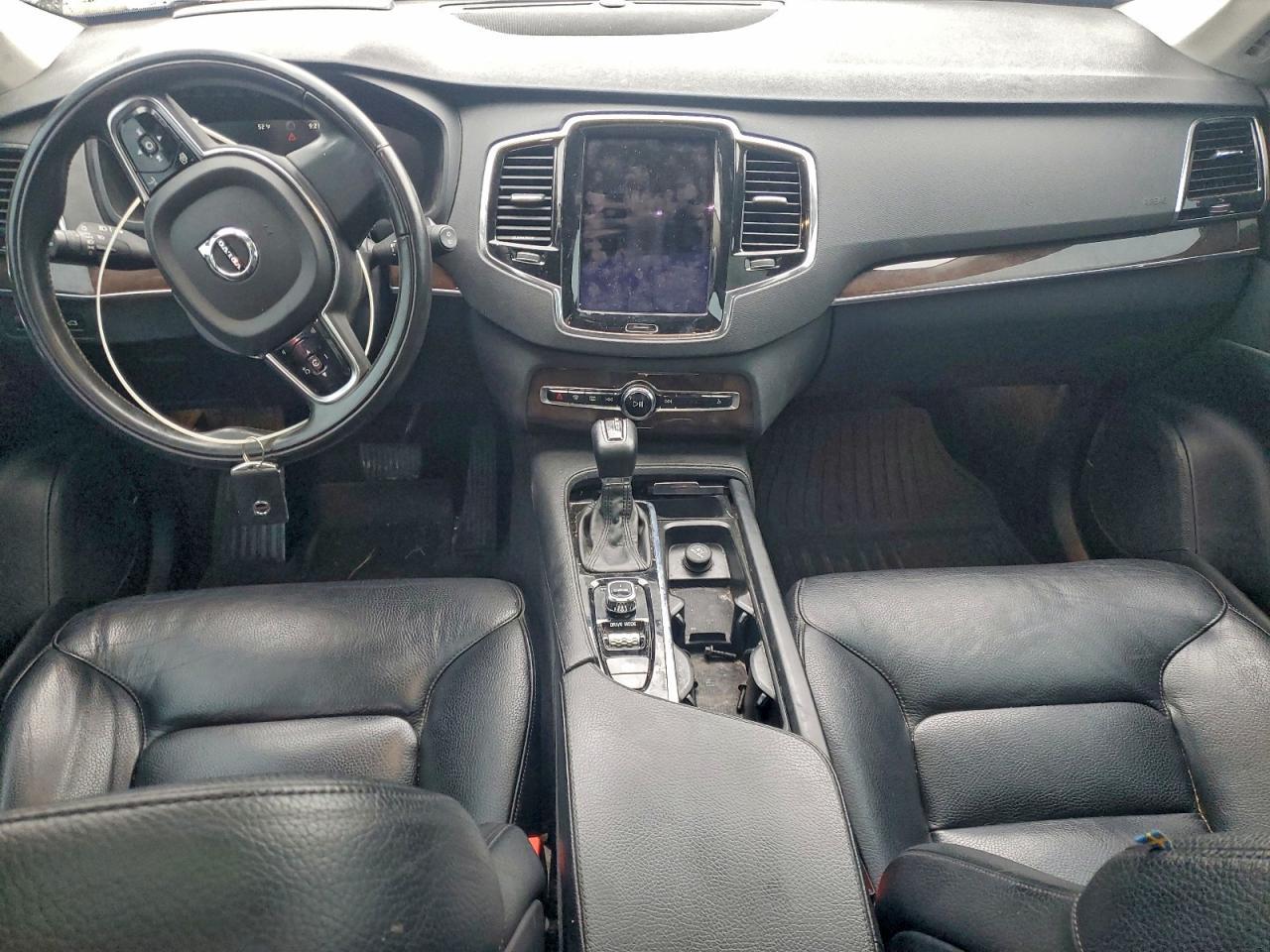 2016 VOLVO XC90