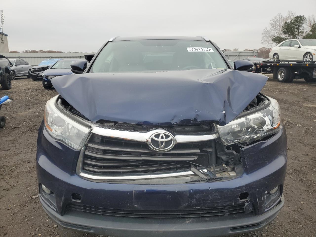 2016 TOYOTA HIGHLANDER
