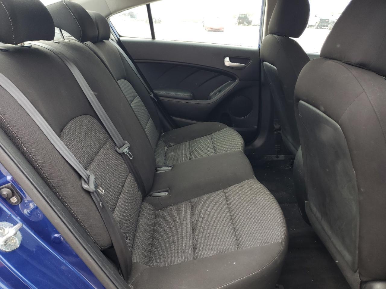 2017 KIA FORTE